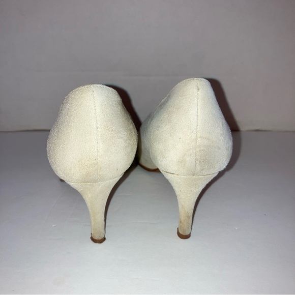 Colin Stuart Size 6 Beige Suede Heels - Picture 4 of 8